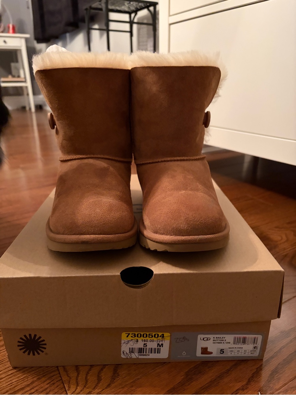 UGG Short Sheepskin Boots - Chestnut Brown with Cream Lining
